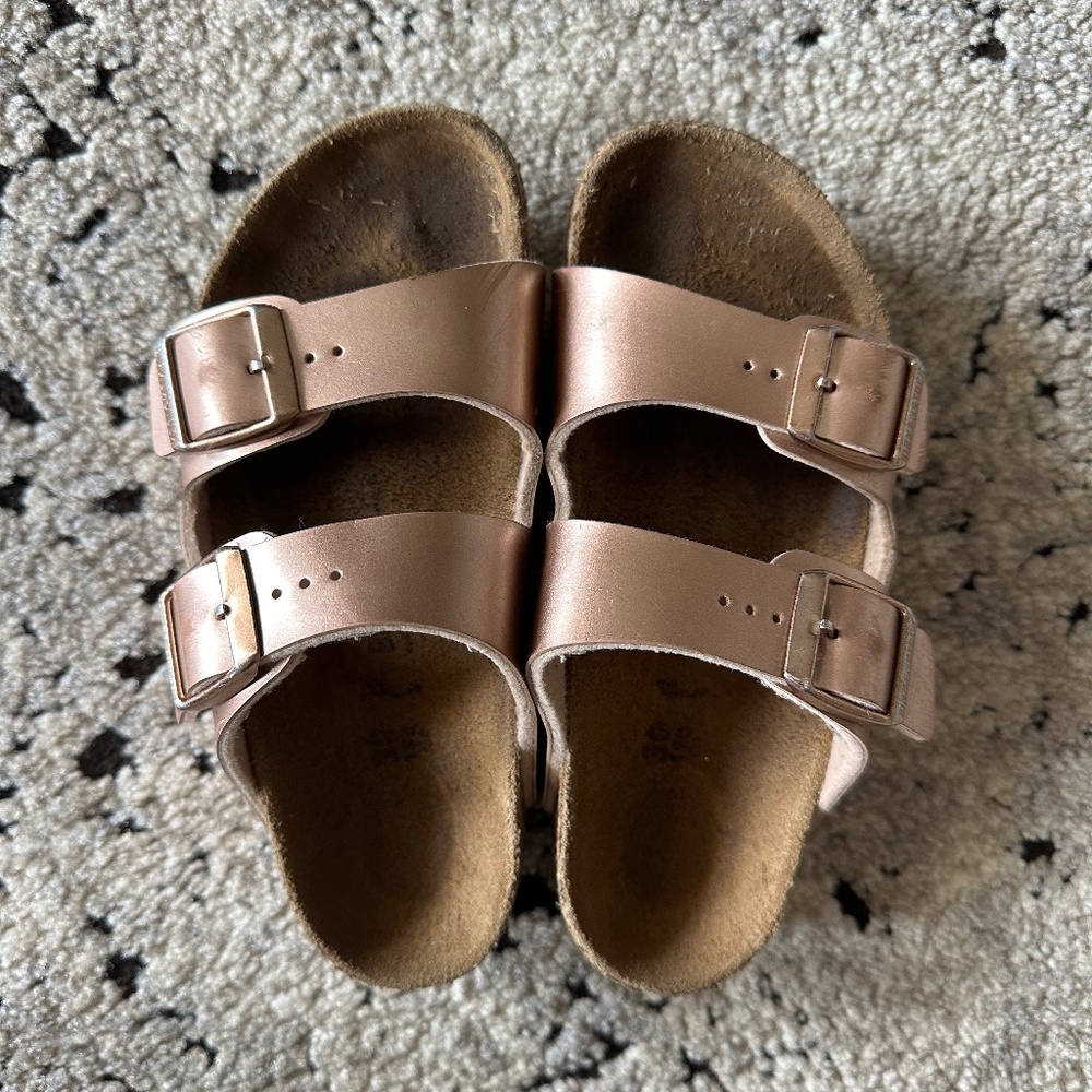 Girls Rose gold Birkenstock Arizona Sandals